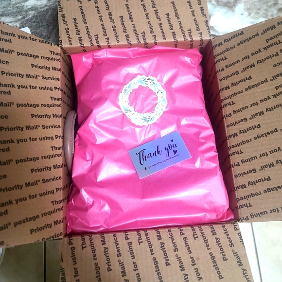 What to expect when you shop my closet! - Picture 11 of 12